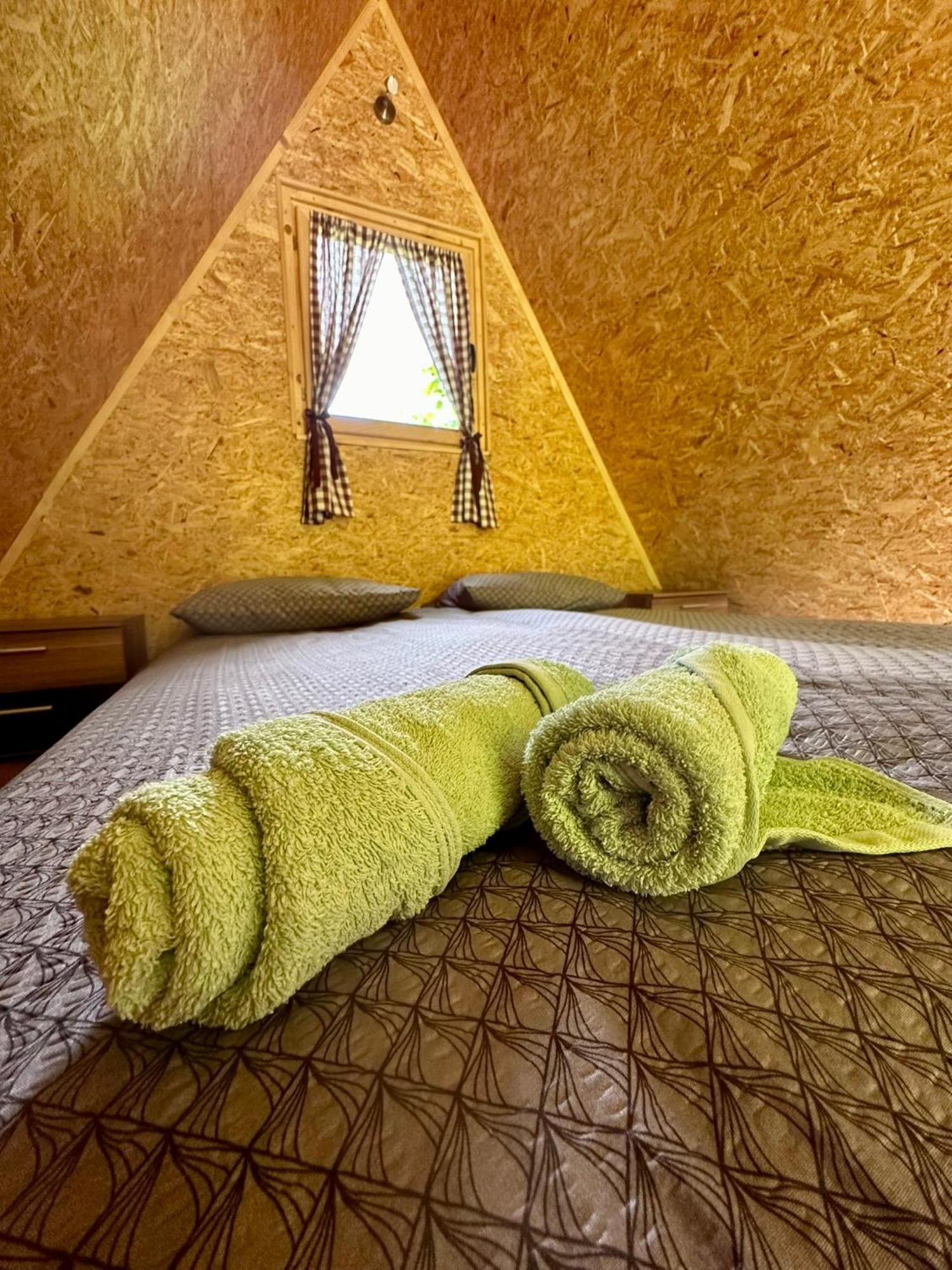 Отель Glamping Krn Кобарид Экстерьер фото