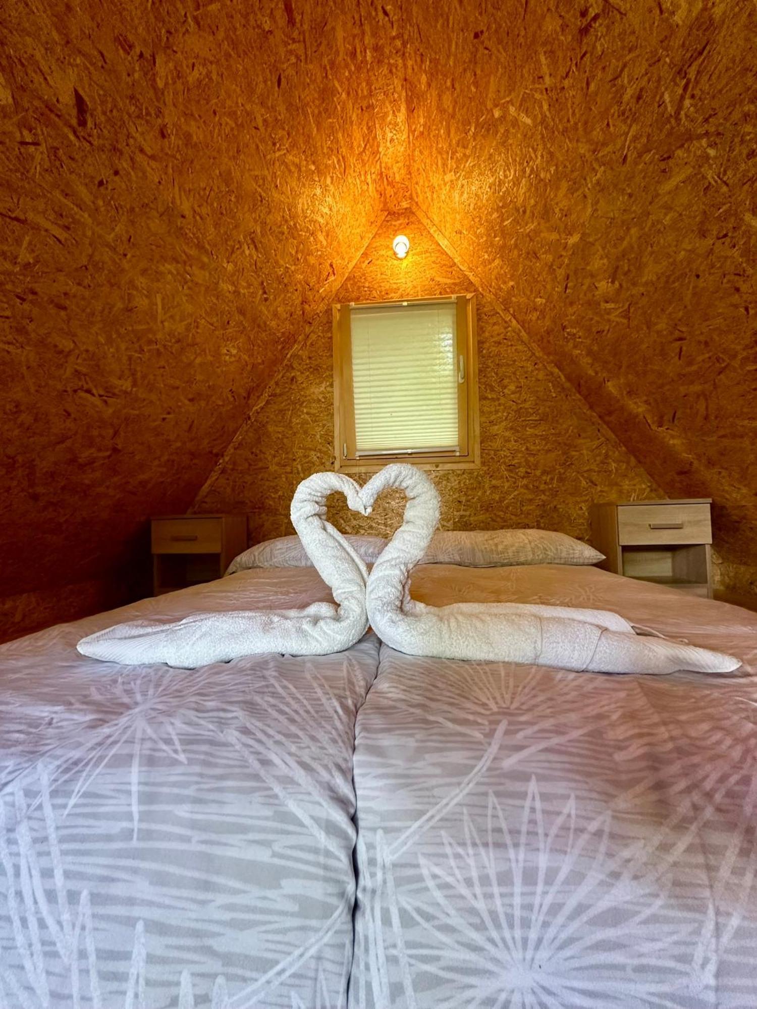 Отель Glamping Krn Кобарид Экстерьер фото