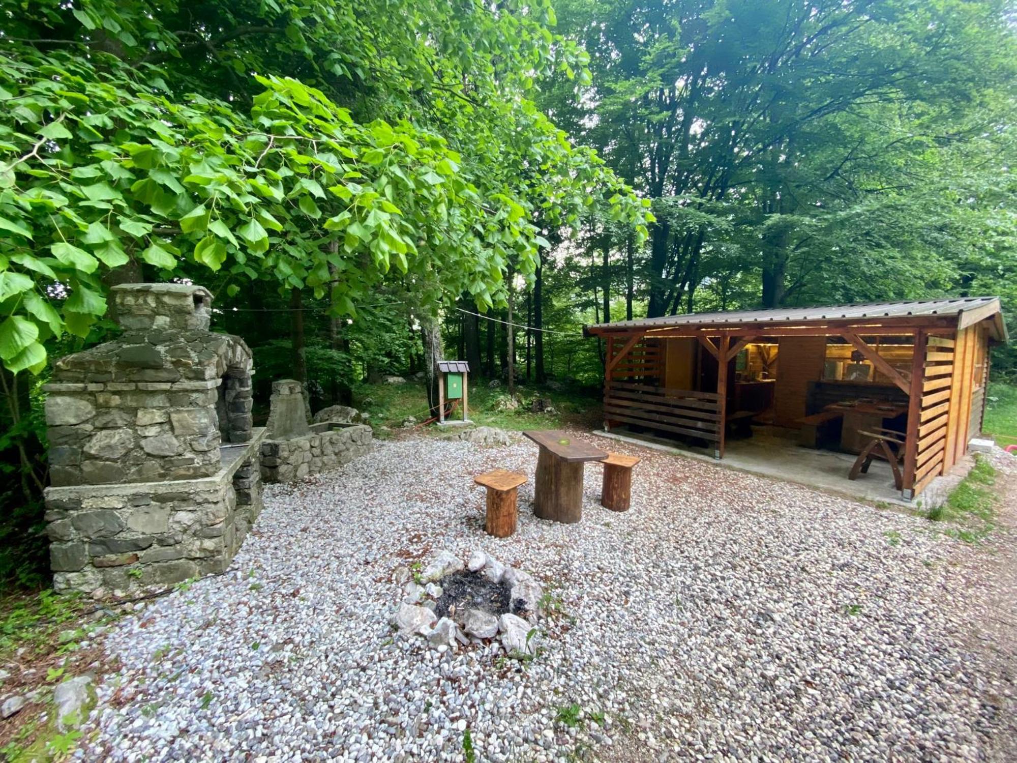 Отель Glamping Krn Кобарид Экстерьер фото