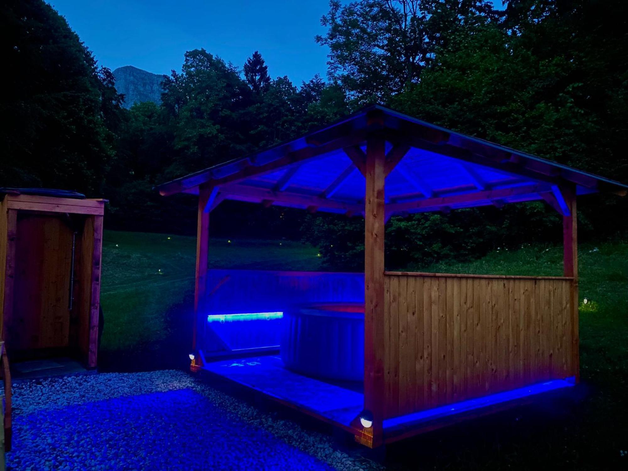 Отель Glamping Krn Кобарид Экстерьер фото
